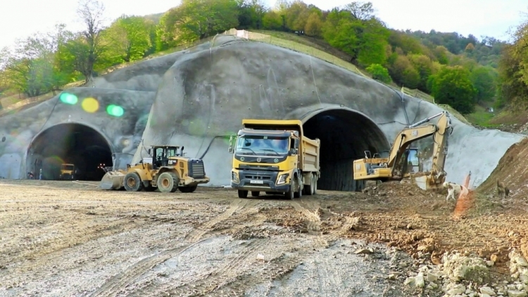 Murovdağ tunelinin inşası davam etdirilir -