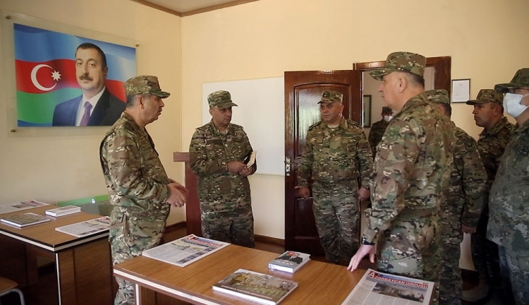 Zakir Həsənov yeni yaradılan komando hərbi hissəsində -