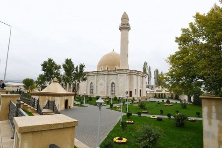 Şamaxıdakı Pirsaat Baba ziyarətgah-məscid kompleksinin açılışı olub -