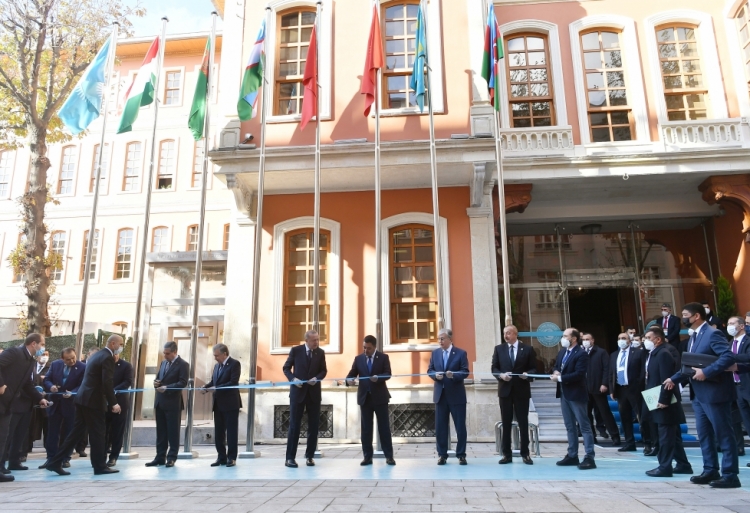 İstanbulda Türk Şurasının katibliyinin yeni binasının açılışı olub -