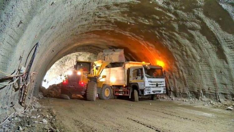 Zəngəzur dəhlizinin tunellərinin inşasına başlanılıb -