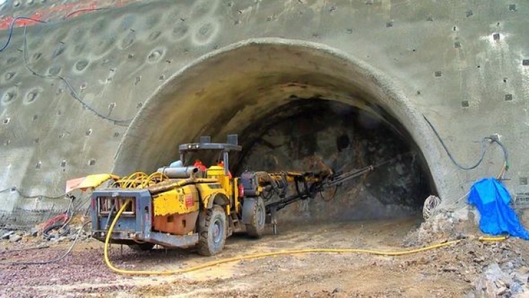 Zəngəzur dəhlizinin tunellərinin inşasına başlanılıb -
