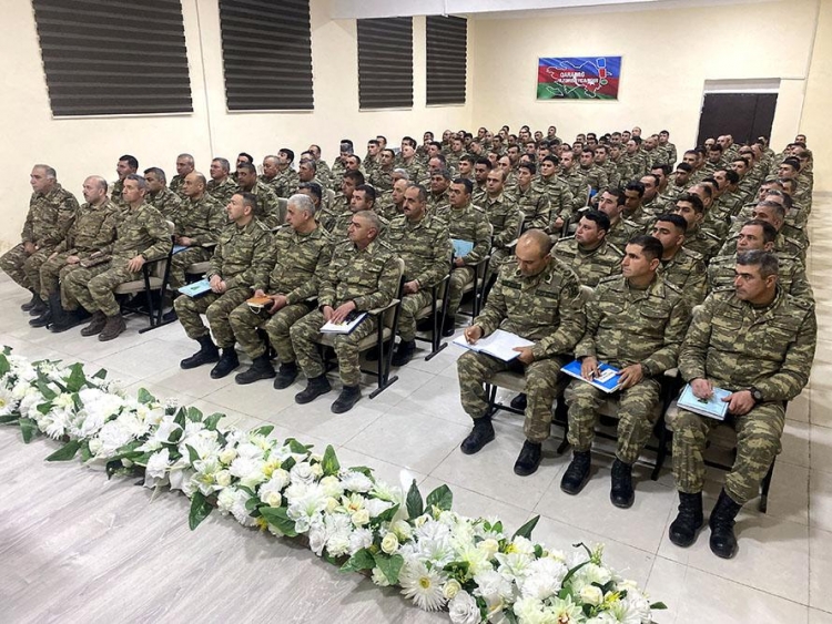 Laçında yerləşən hərbi hissələrin döyüş hazırlığı yoxlanılıb -