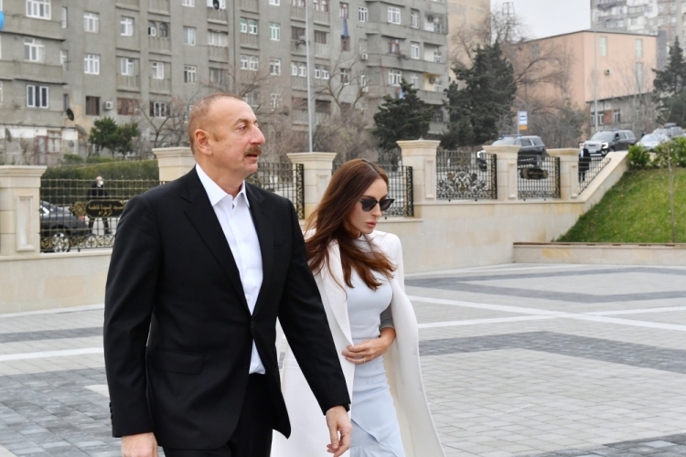 Prezident və birinci xanım “Xanım Fatimeyi Zəhra” məscidinin yeni binası ilə tanış olublar