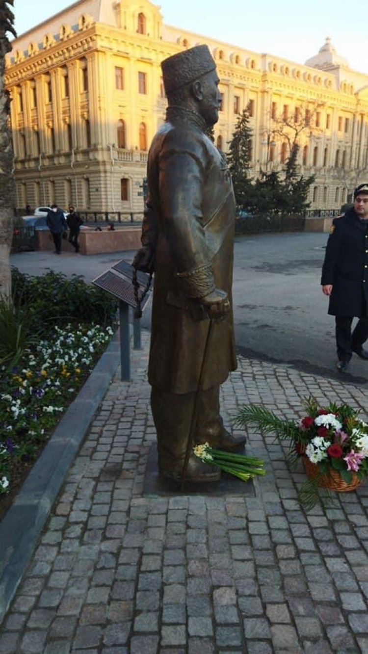 Hacı Zeynalabdin Tağıyevin abidəsini zədələyən şəxslər saxlanılıb -