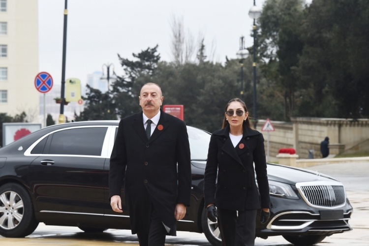 Prezident və Birinci vitse-prezident Şəhidlər Xiyabanını ziyarət ediblər -