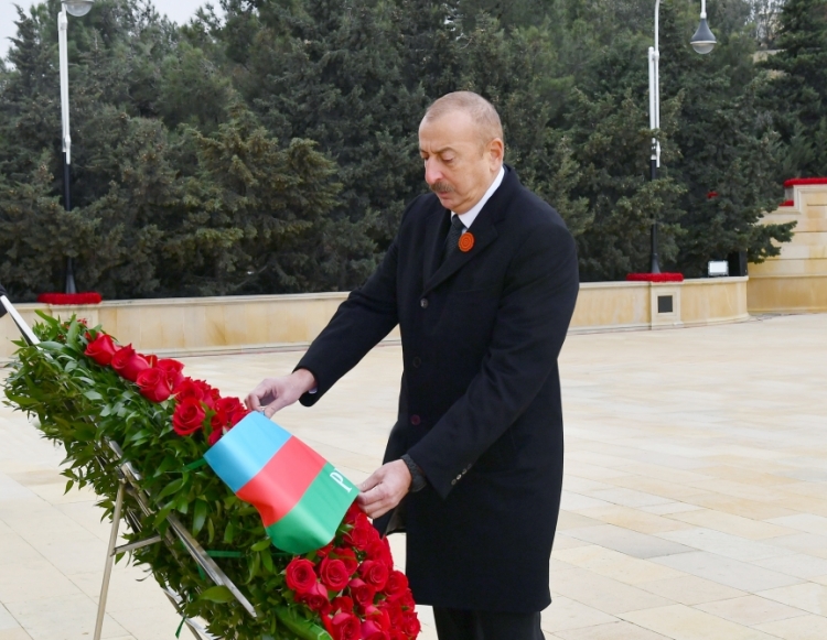 Prezident və Birinci vitse-prezident Şəhidlər Xiyabanını ziyarət ediblər -