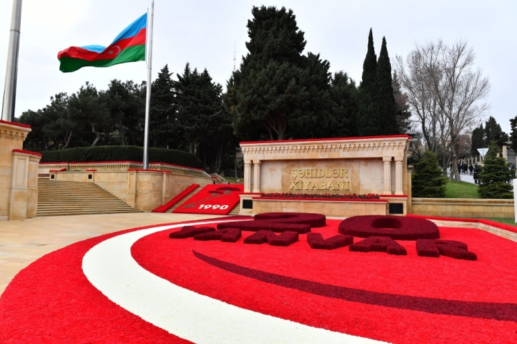 Prezident və Birinci vitse-prezident Şəhidlər Xiyabanını ziyarət ediblər -