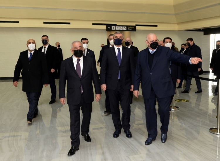 Dövlət rəsmiləri azad olunmuş ərazilərə gediblər -