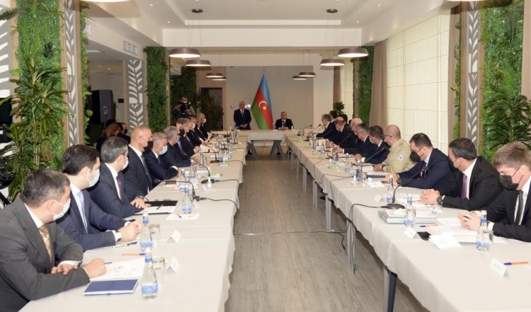 Baş nazir və Prezident Administrasiyası rəhbərinin başçılığı ilə Şuşada müşavirə keçirilib