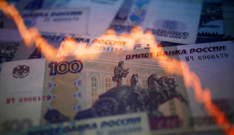 Moskva maliyyə bataqlığında çabalayır – 