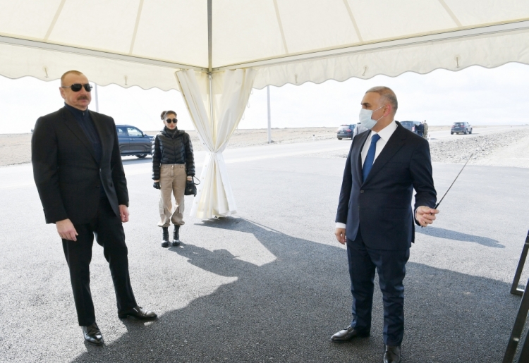 Prezident və birinci xanım Suqovuşanda