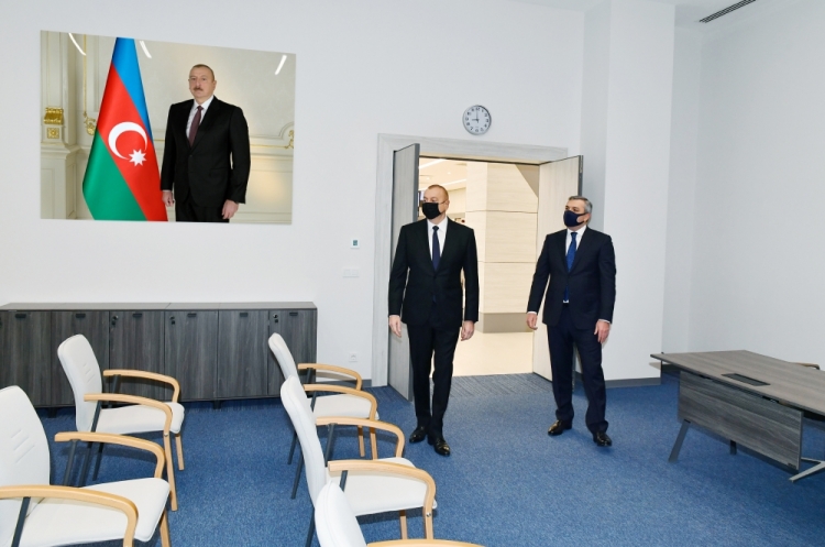 İlham Əliyev Vətəndaş Qəbulu Mərkəzinin açılışında iştirak edib