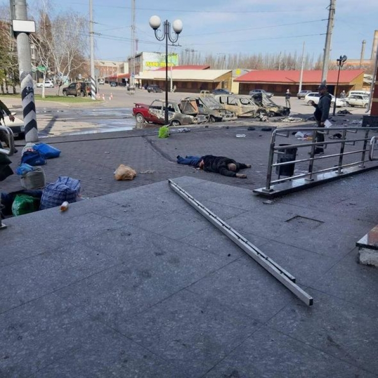 Ukraynada vağzala “Toçka-U” raketi atıldı: 39 nəfər ölüb -