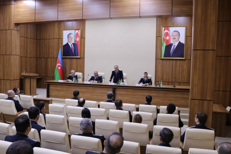 Bakının yeni prokuroru kollektivə təqdim edilib -