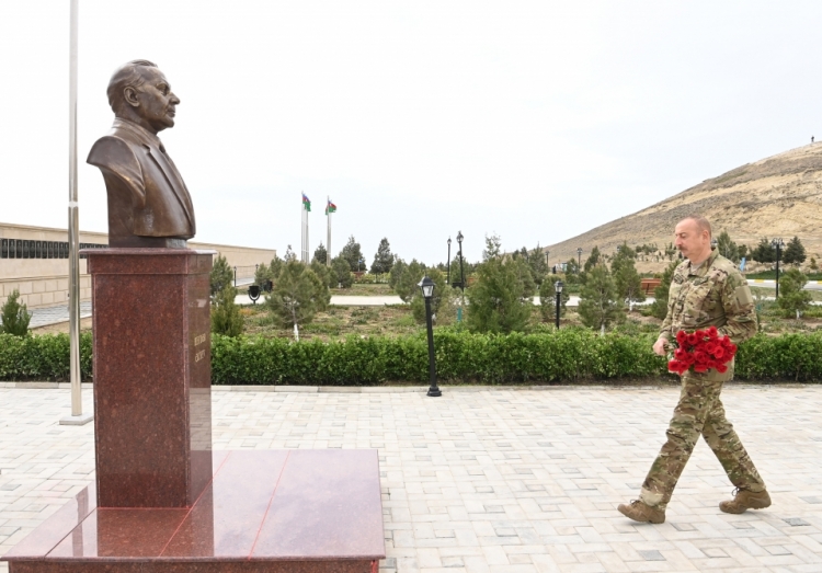 Prezident XTQ-nin hərbi hissəsində olub -