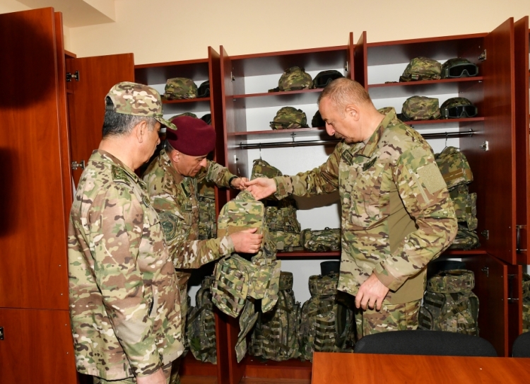 Prezident XTQ-nin hərbi hissəsində olub -