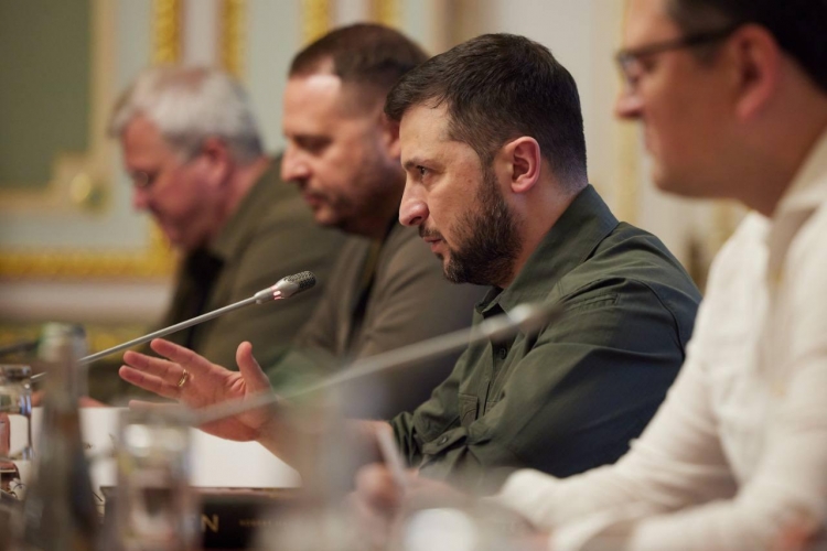 Boris Conson Volodimir Zelenski ilə görüşmək üçün Kiyevə səfər edib