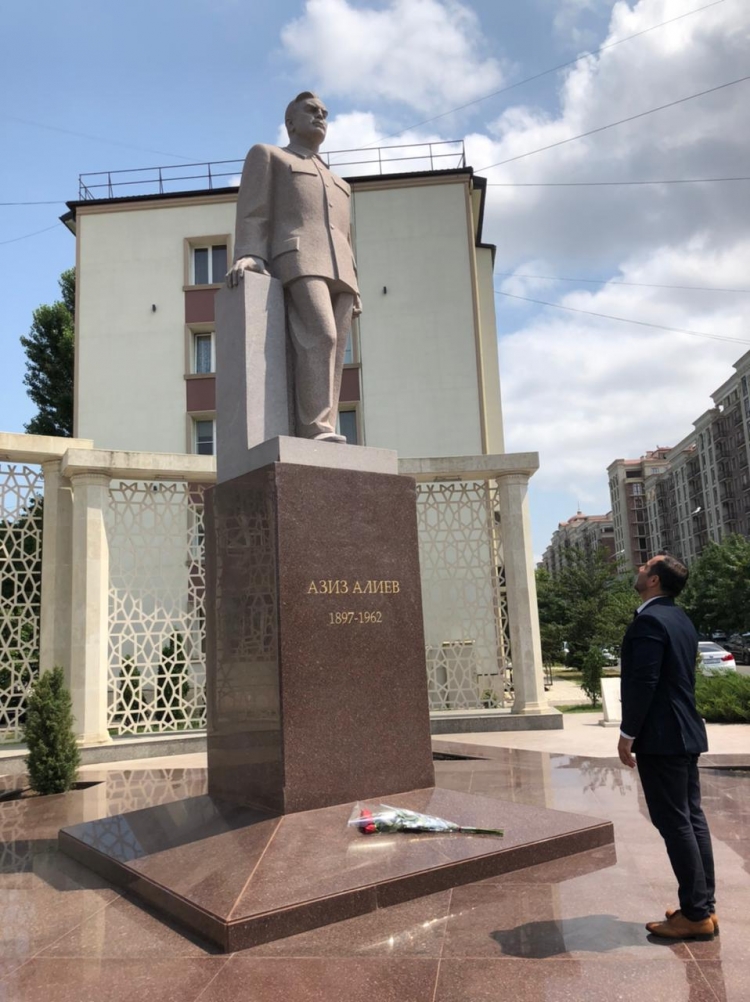 Azərbaycanlı politoloqa Rusiyada orden verildi