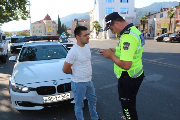 Piyada keçidlərindən istifadə etməyənlər cərimələnib -