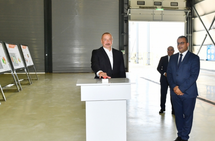 Prezident “Grand-Agro İnvitro” MMC-nin müəssisəsi ilə tanış olub