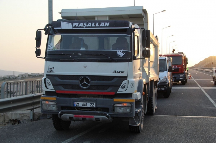 Türkiyədə yol qəzası zamanı 3 nəfər ölüb -