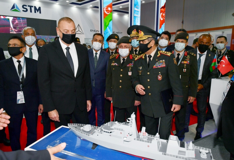 Prezident İlham Əliyev 4-cü “ADEX” və 13-cü “Securex Caspian” sərgiləri ilə tanış olub -