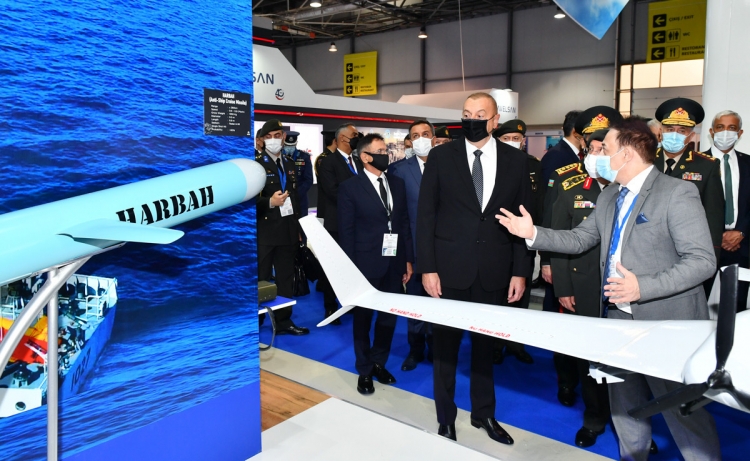 Prezident İlham Əliyev 4-cü “ADEX” və 13-cü “Securex Caspian” sərgiləri ilə tanış olub -
