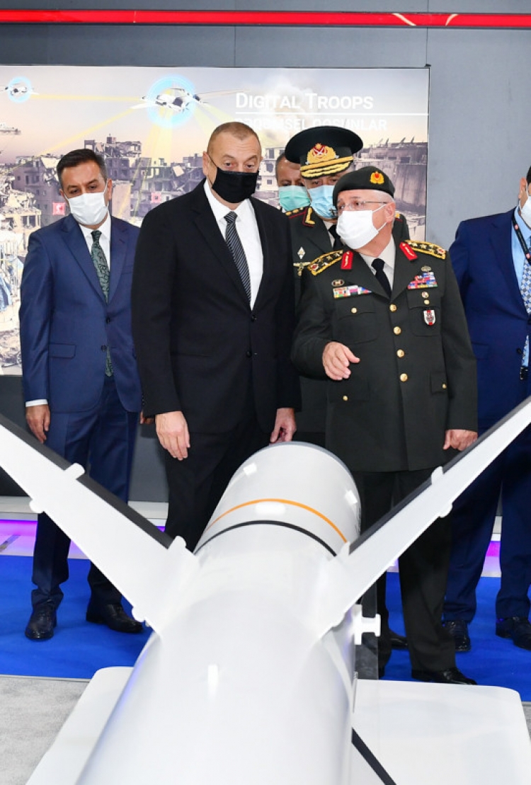 Prezident İlham Əliyev 4-cü “ADEX” və 13-cü “Securex Caspian” sərgiləri ilə tanış olub -