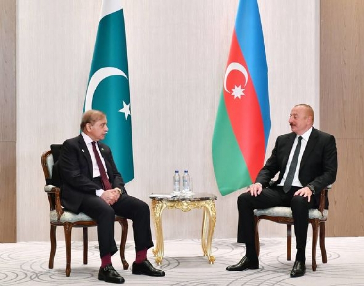 İlham Əliyev Şahbaz Şəriflə görüşüb