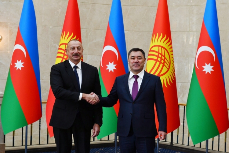 Prezident İlham Əliyev Qırğızıstana dövlət səfərinə gedib