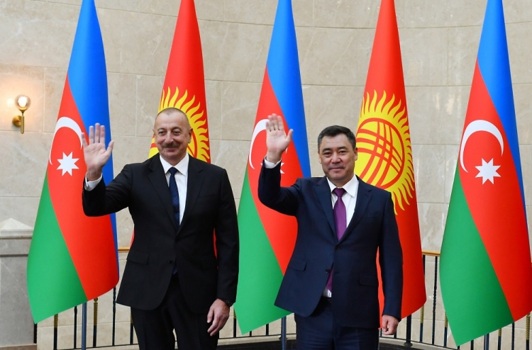 Prezident İlham Əliyev Qırğızıstana dövlət səfərinə gedib