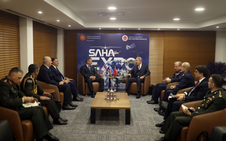 Azərbaycan və Türkiyə müdafiə nazirlərinin görüşü olub -