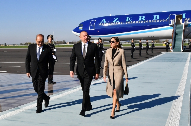 Prezident İlham Əliyev Özbəkistana səfər edib