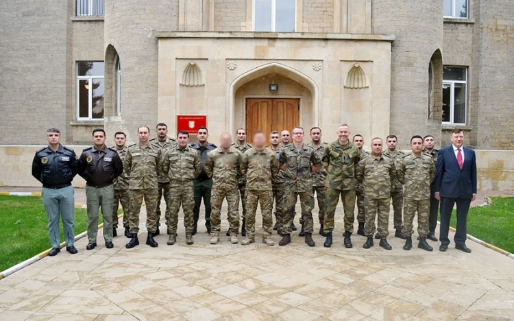 NATO Azərbaycan Ordusunun hərbçiləri üçün təlim kursu keçirir -