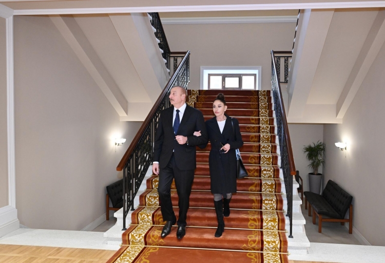 Prezident və birinci xanım Bakıda Uşaq-Gənclər İnkişaf Mərkəzində yaradılan şəraitlə tanış olublar -