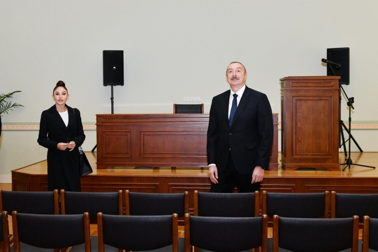 Prezident və birinci xanım Bakıda Uşaq-Gənclər İnkişaf Mərkəzində yaradılan şəraitlə tanış olublar -