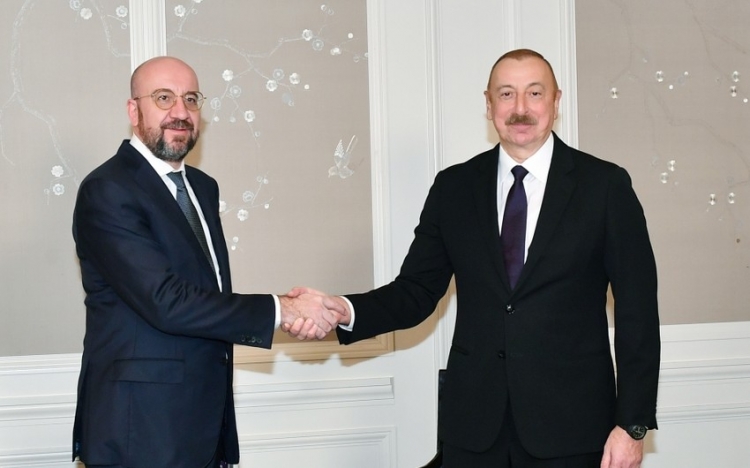İlham Əliyev Şarl Mişellə görüşüb -