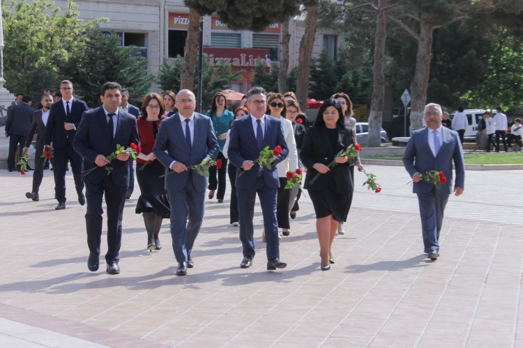 Heydər Əliyevin anadan olmasının 100 illik yubleyinə həsr edilmiş elmi-nəzəri konfrans keçirilib -
