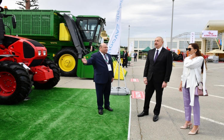 İlham Əliyev və Mehriban Əliyeva XVI “Caspian Agro” və XXVIII “İnterFood Azerbaijan” sərgiləri ilə tanış olublar -