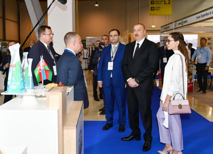 İlham Əliyev və Mehriban Əliyeva XVI “Caspian Agro” və XXVIII “İnterFood Azerbaijan” sərgiləri ilə tanış olublar -