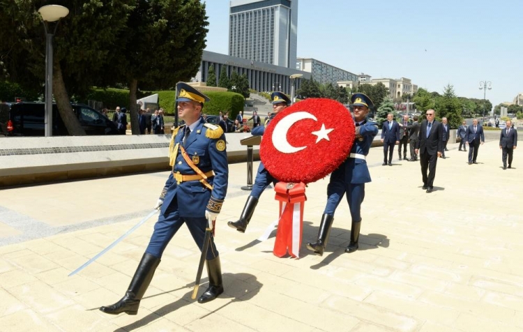 Ərdoğan şəhidlərin xatirəsini ehtiramla yad edib -