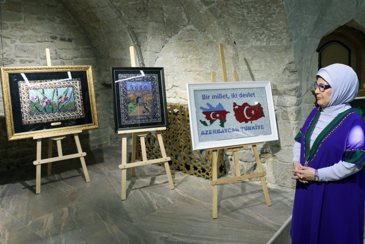 Azərbaycanın və Türkiyənin birinci xanımları İçərişəhərdə olublar -