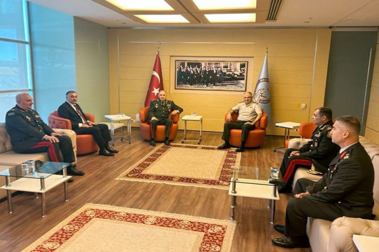 Azərbaycanın Baş Qərargah rəisi Türkiyəyə gedib