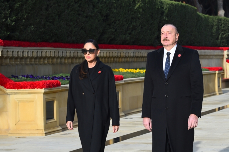 Prezident və birinci xanım Şəhidlər xiyabanını ziyarət ediblər -