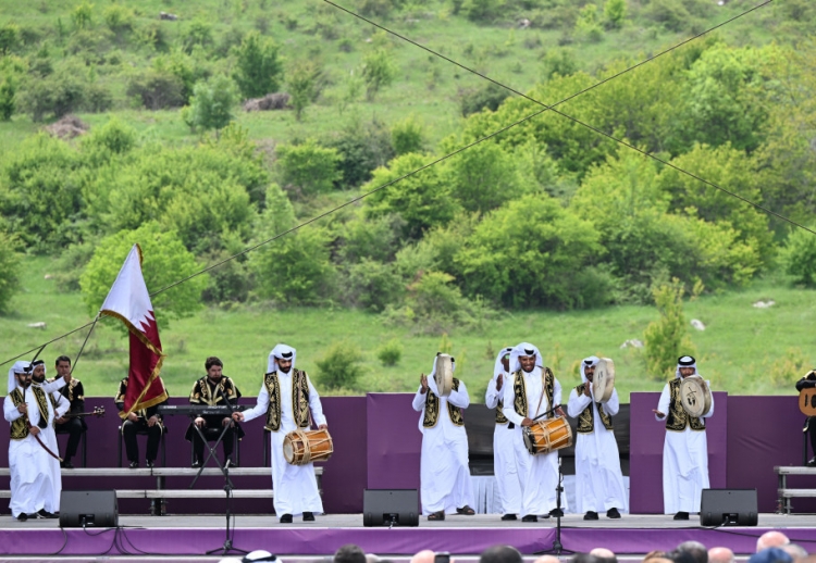 Prezident və birinci xanım  Şuşada “Xarıbülbül” festivalında iştirak ediblər -