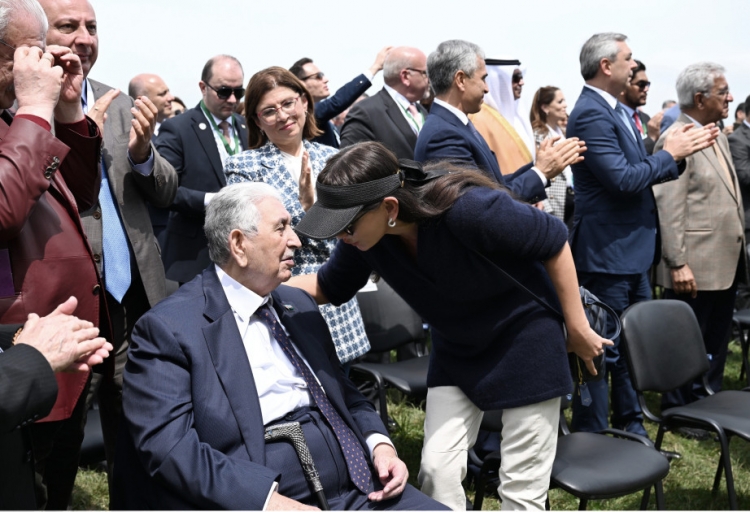 Prezident və birinci xanım  Şuşada “Xarıbülbül” festivalında iştirak ediblər -