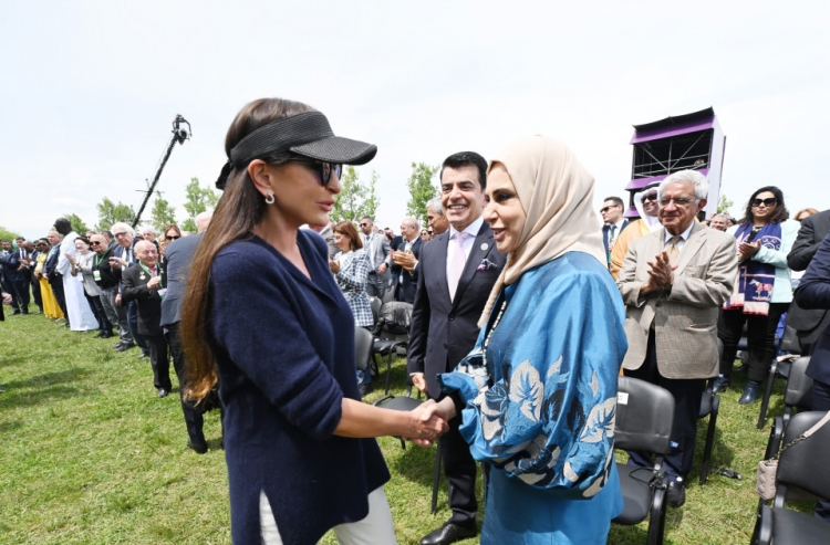Prezident və birinci xanım  Şuşada “Xarıbülbül” festivalında iştirak ediblər -