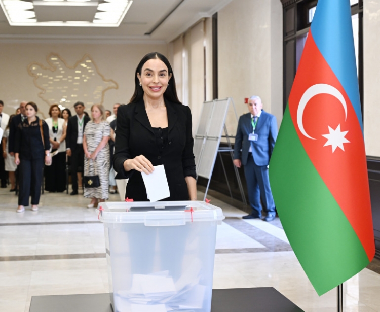 Prezident və birinci xanım səs veriblər -