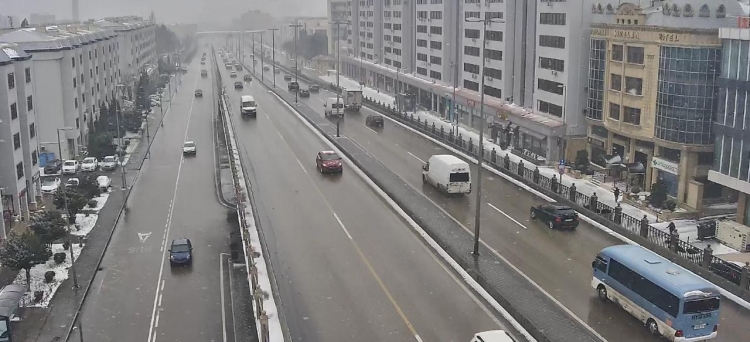 Bakı yollarındakı vəziyyətlə bağlı görüntülər yayılıb -